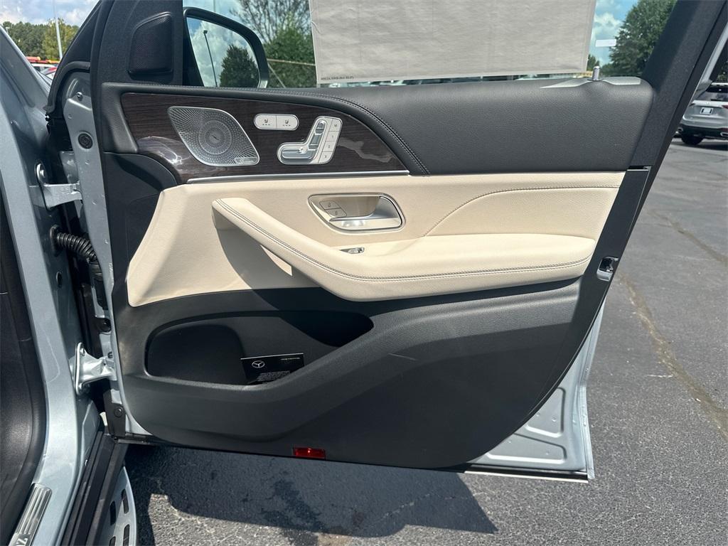 new 2026 Mercedes-Benz GLE 450 car, priced at $83,105