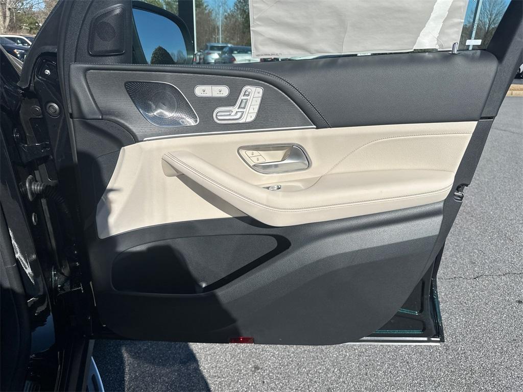 new 2025 Mercedes-Benz AMG GLE 53 car, priced at $100,160