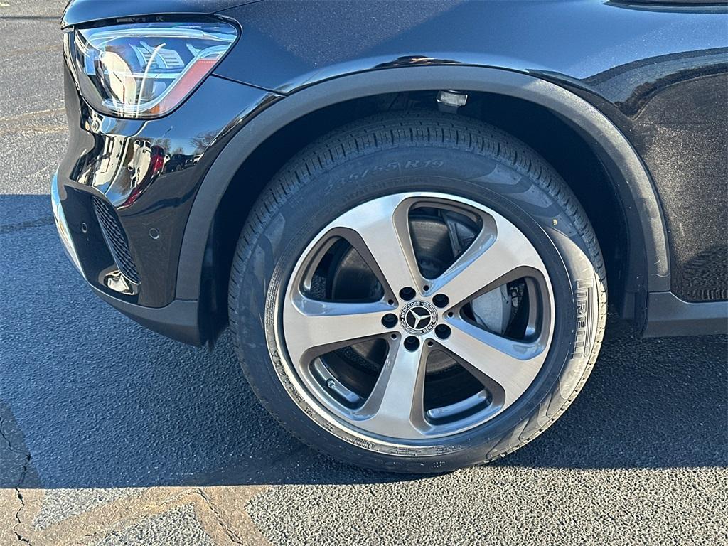 used 2022 Mercedes-Benz GLC 300 car, priced at $35,998
