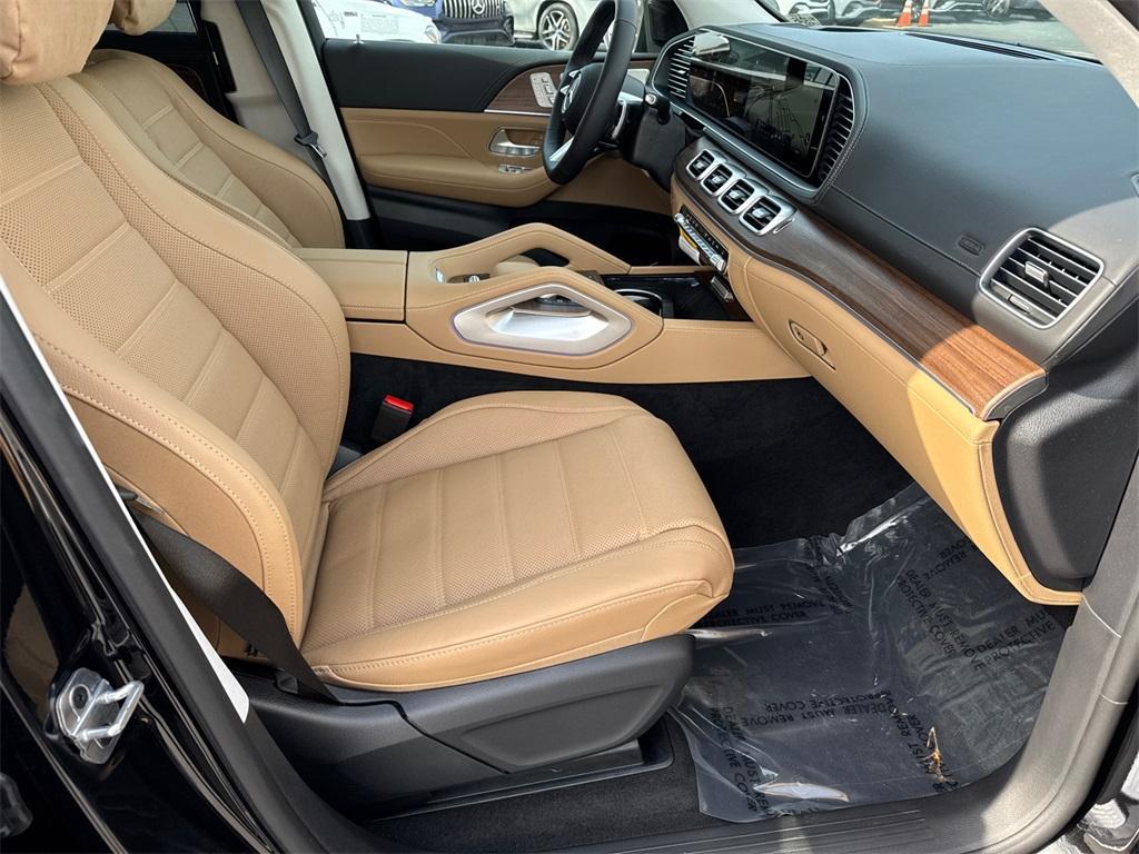 new 2026 Mercedes-Benz GLS 450 car, priced at $106,395