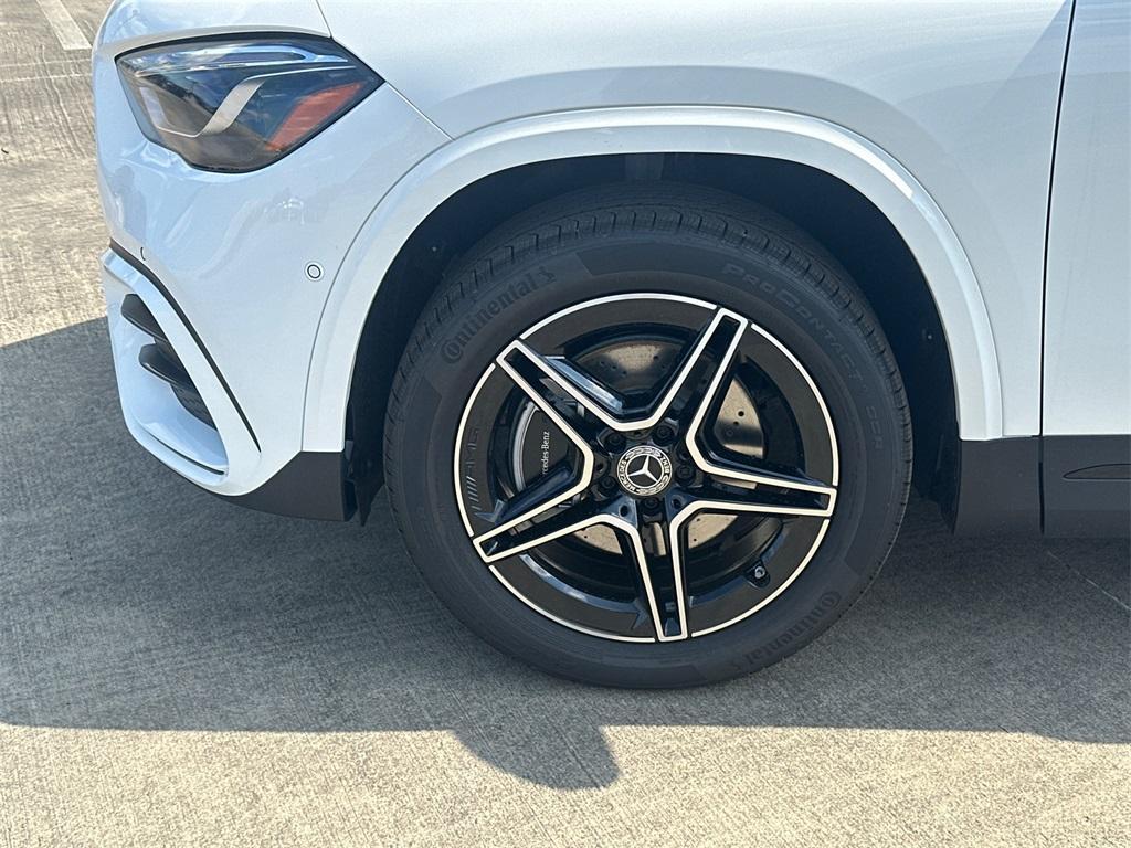 new 2025 Mercedes-Benz GLA 250 car, priced at $57,090