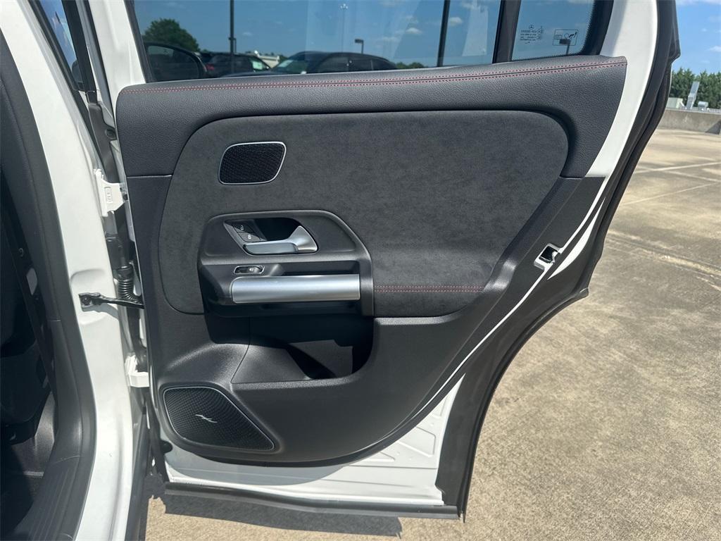 new 2025 Mercedes-Benz GLA 250 car, priced at $57,090