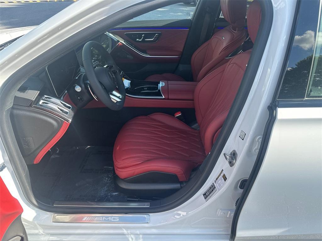 new 2025 Mercedes-Benz AMG S 63 E car, priced at $205,080