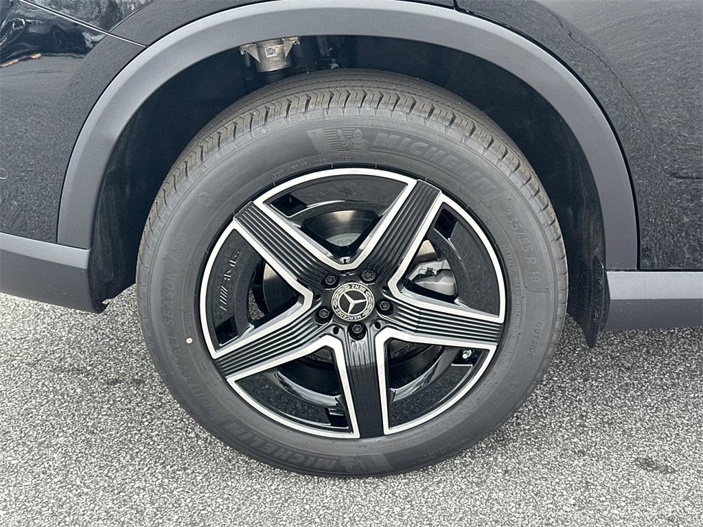 new 2026 Mercedes-Benz GLC 300 car, priced at $59,140
