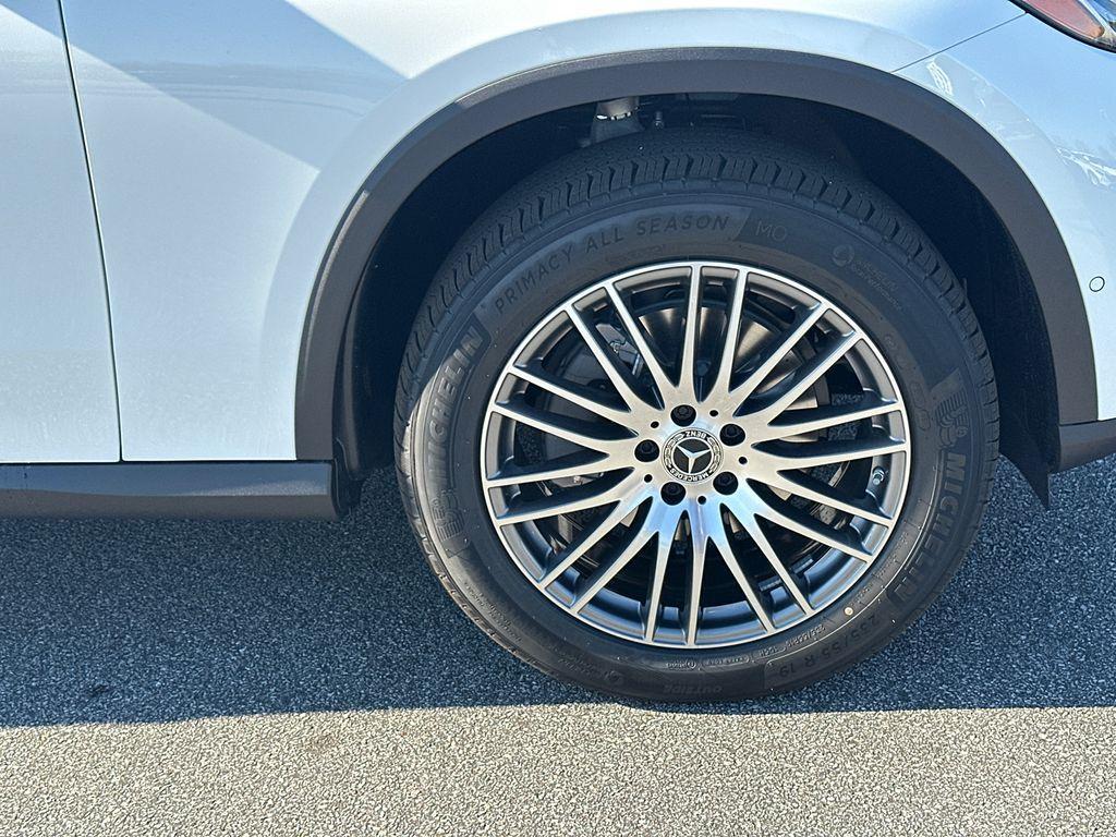 new 2026 Mercedes-Benz GLC 300 car, priced at $56,590