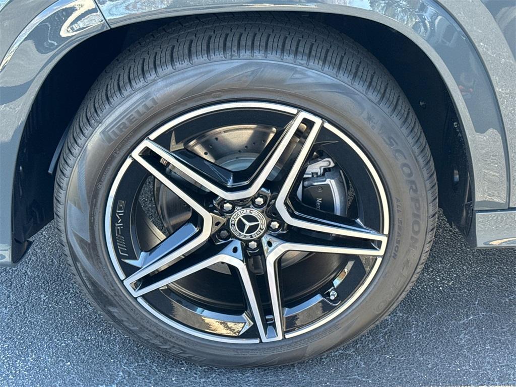 new 2026 Mercedes-Benz GLS 450 car, priced at $97,100