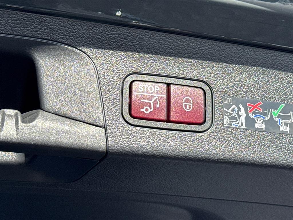 new 2026 Mercedes-Benz GLS 450 car, priced at $97,100