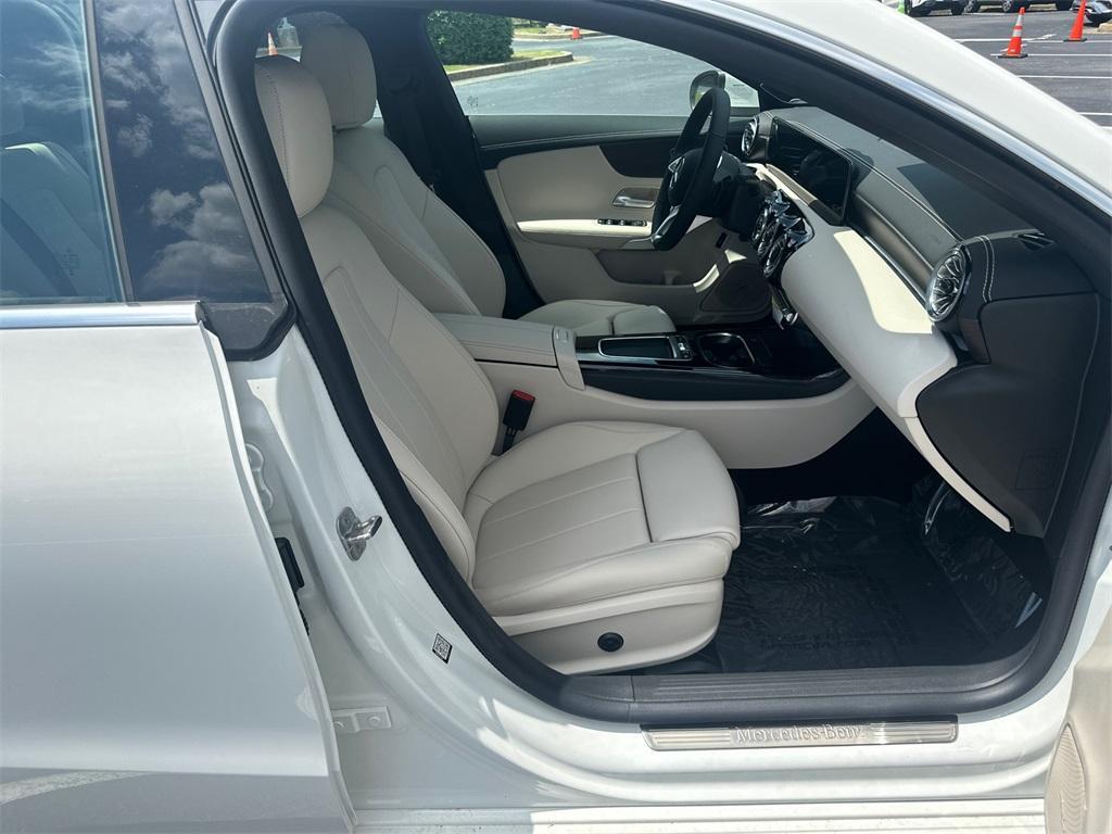 new 2025 Mercedes-Benz CLA 250 car, priced at $51,855