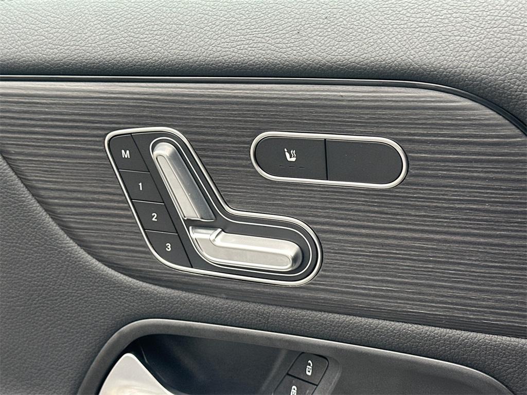 used 2026 Mercedes-Benz GLA 250 car, priced at $41,339