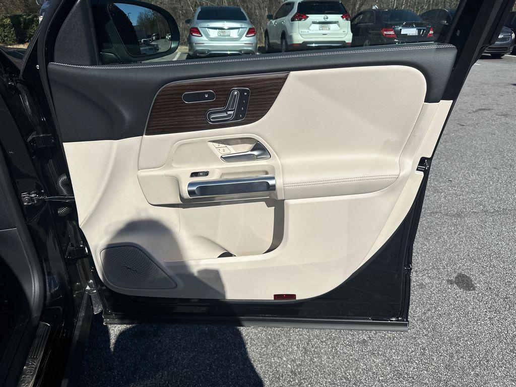 new 2026 Mercedes-Benz GLB 250 car, priced at $53,305