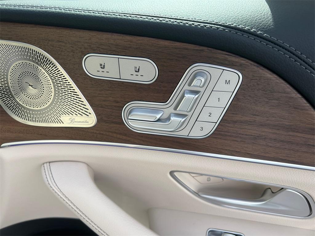 new 2026 Mercedes-Benz GLS 450 car, priced at $104,530