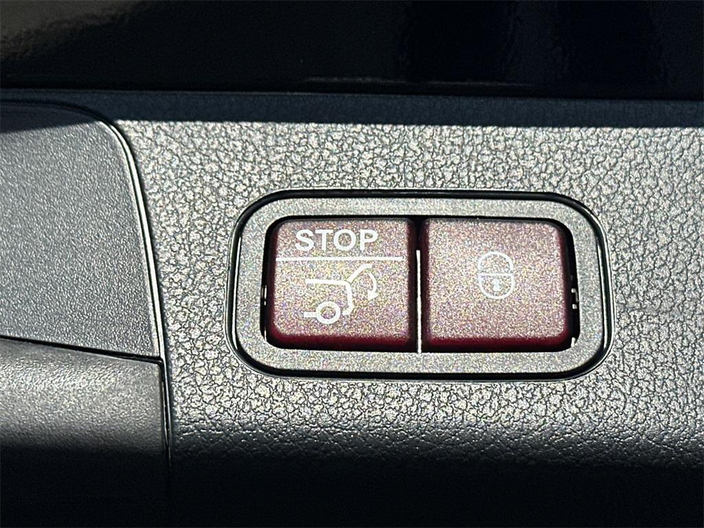 used 2025 Mercedes-Benz GLB 250 car, priced at $42,385