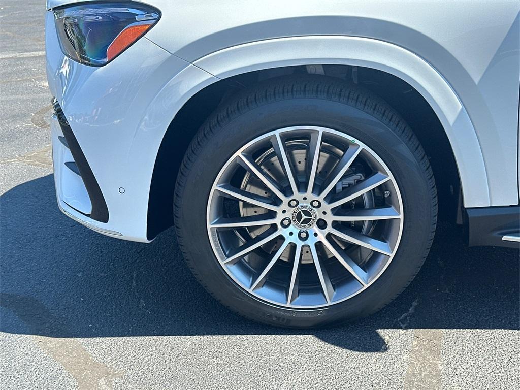 new 2026 Mercedes-Benz GLE 450 car, priced at $89,700