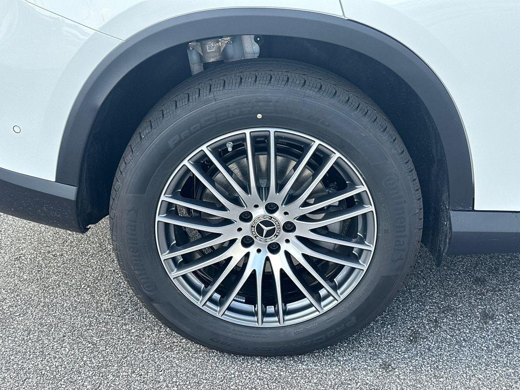new 2026 Mercedes-Benz GLC 300 car, priced at $60,590