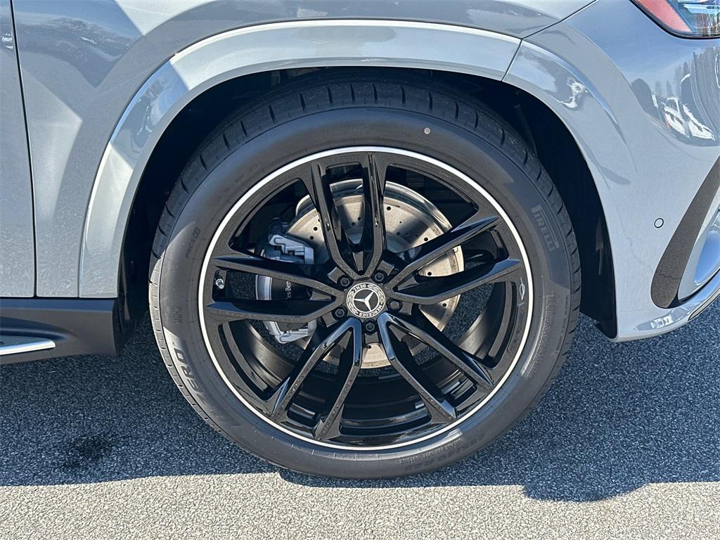 new 2026 Mercedes-Benz GLS 580 car, priced at $126,105