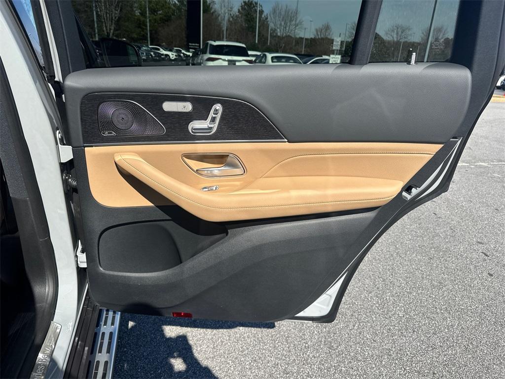 new 2026 Mercedes-Benz GLS 580 car, priced at $126,105