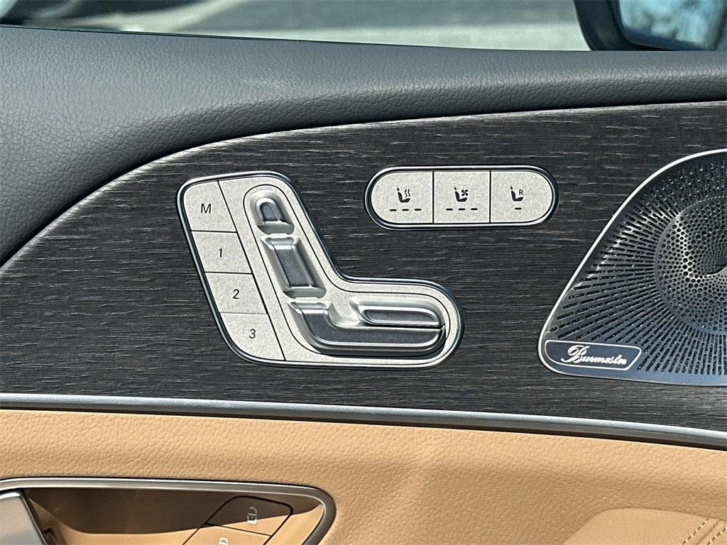 new 2026 Mercedes-Benz GLS 580 car, priced at $126,105