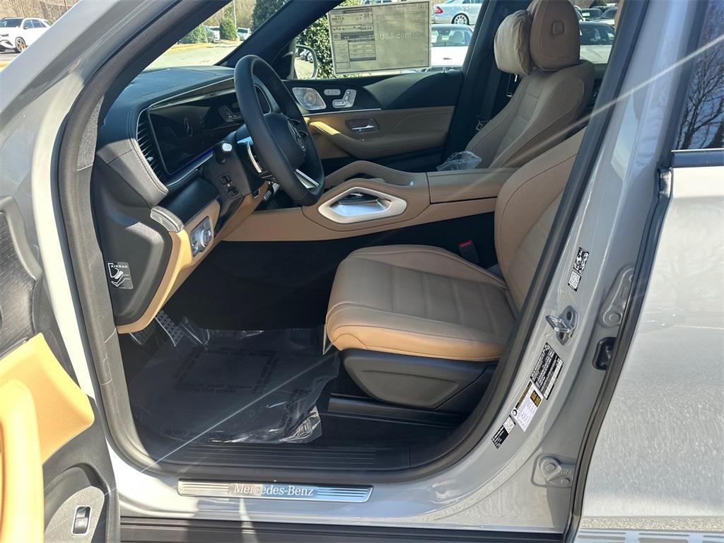 new 2026 Mercedes-Benz GLS 580 car, priced at $126,105