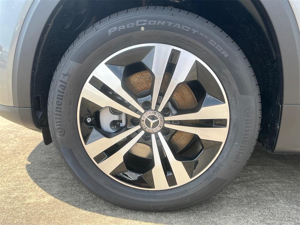 new 2025 Mercedes-Benz GLB 250 car, priced at $53,465