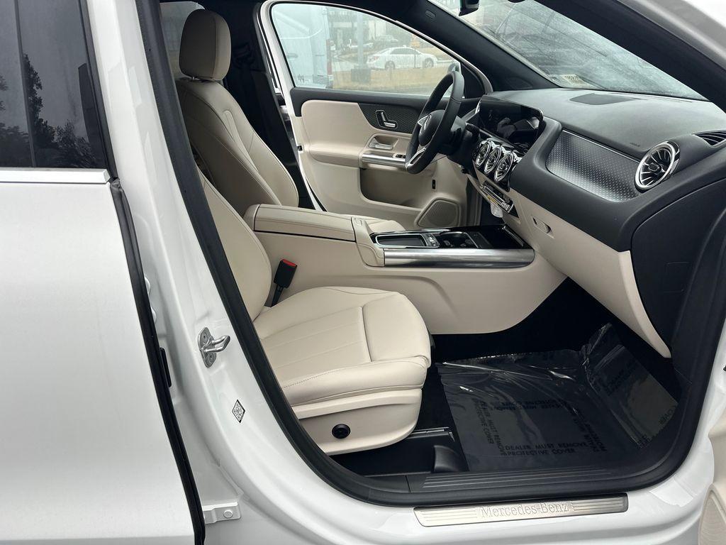 new 2026 Mercedes-Benz GLA 250 car, priced at $44,935