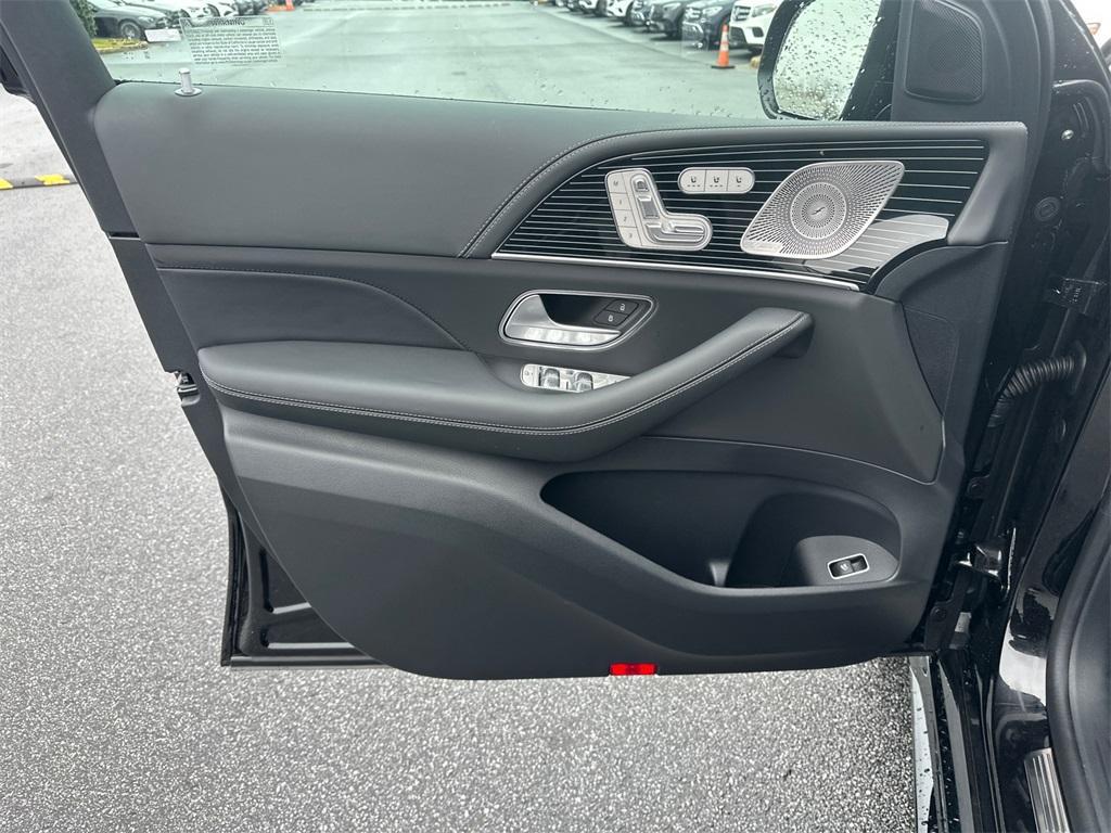 new 2025 Mercedes-Benz AMG GLE 63 car, priced at $140,260