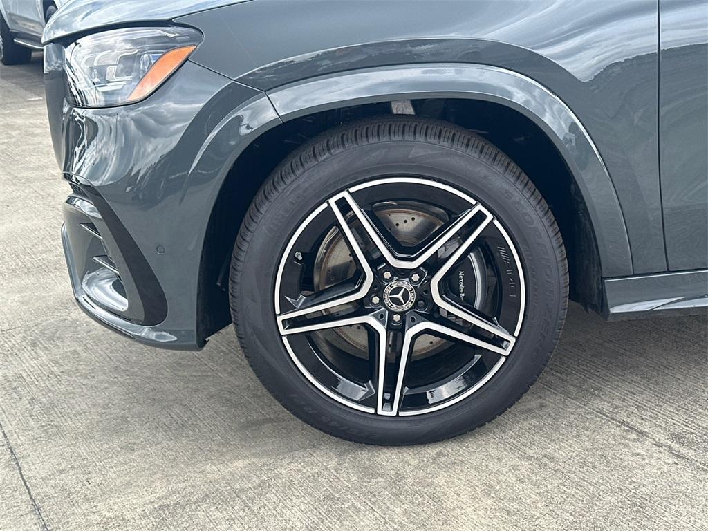 new 2025 Mercedes-Benz GLS 450 car, priced at $103,135