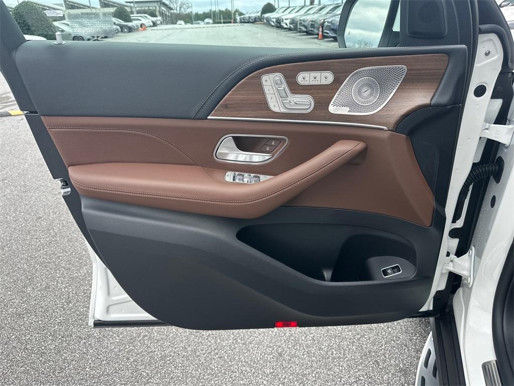 new 2026 Mercedes-Benz GLE 450 car, priced at $88,770