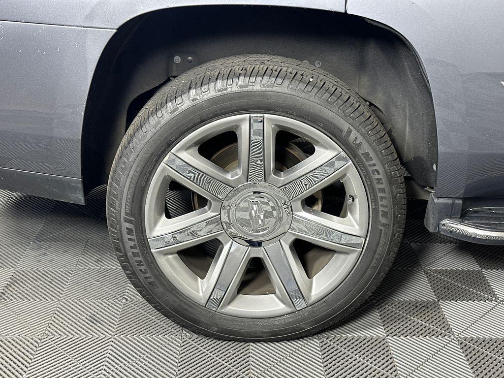 used 2018 Cadillac Escalade car, priced at $29,298