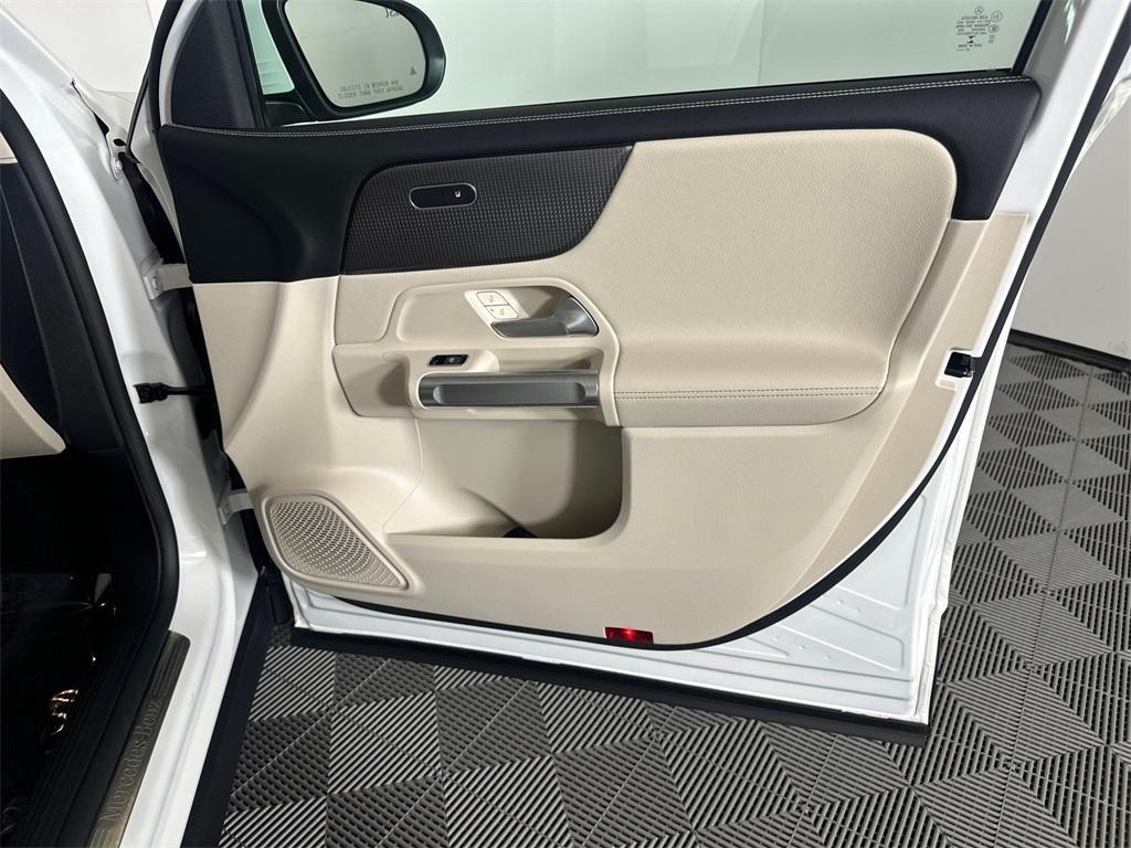 used 2022 Mercedes-Benz GLB 250 car, priced at $31,741