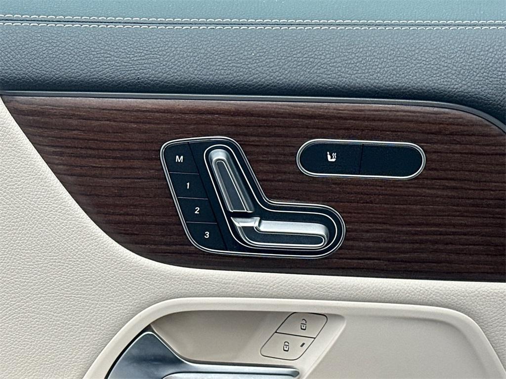 used 2026 Mercedes-Benz GLA 250 car, priced at $43,895