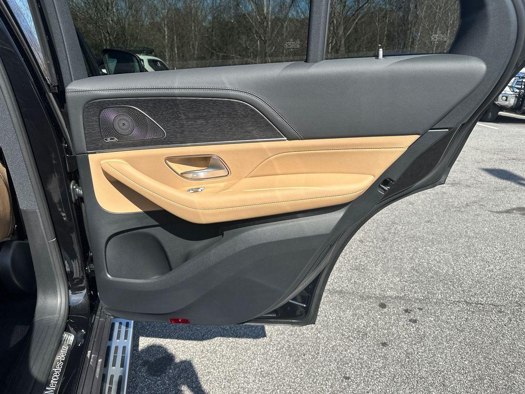 new 2026 Mercedes-Benz GLE 450 car, priced at $85,170