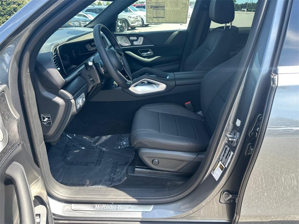 new 2025 Mercedes-Benz GLE 450 car, priced at $77,095