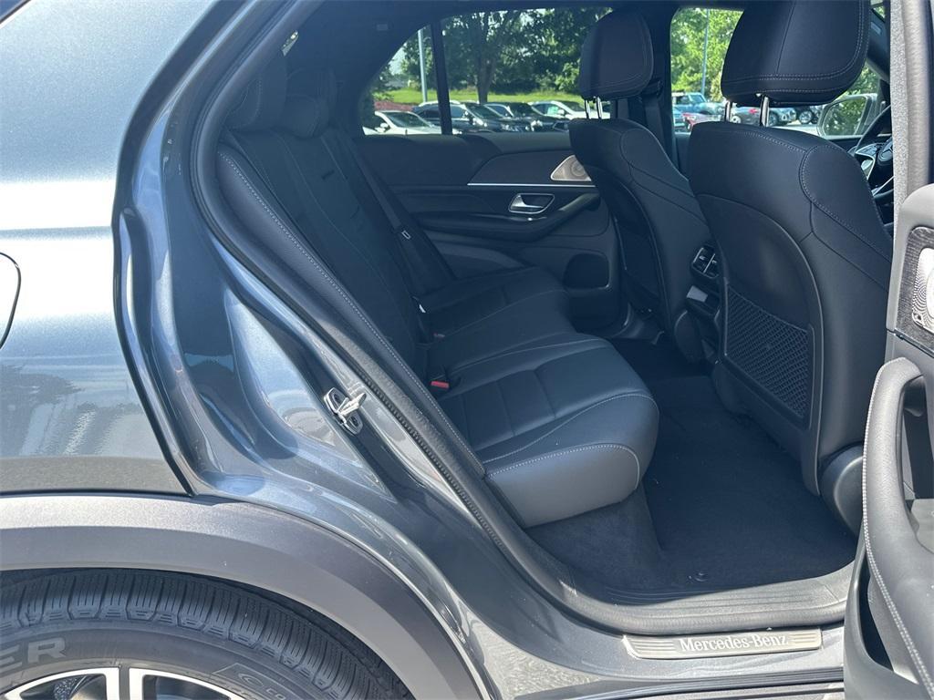 new 2025 Mercedes-Benz GLE 450 car, priced at $77,095