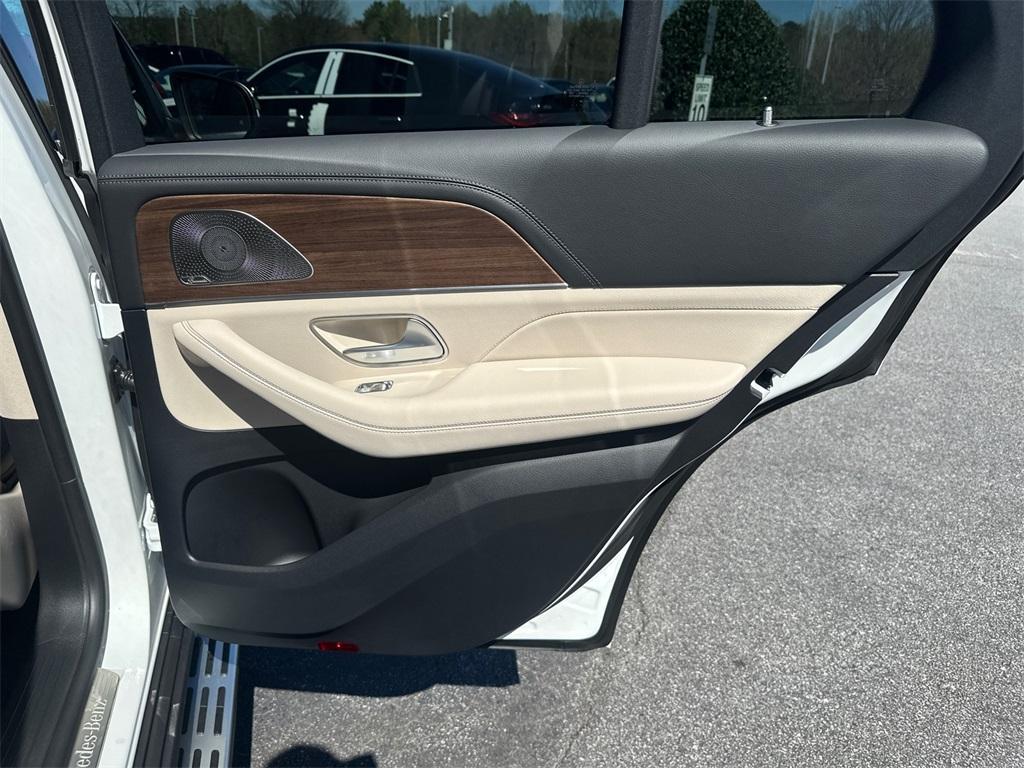 new 2026 Mercedes-Benz GLE 450 car, priced at $89,965