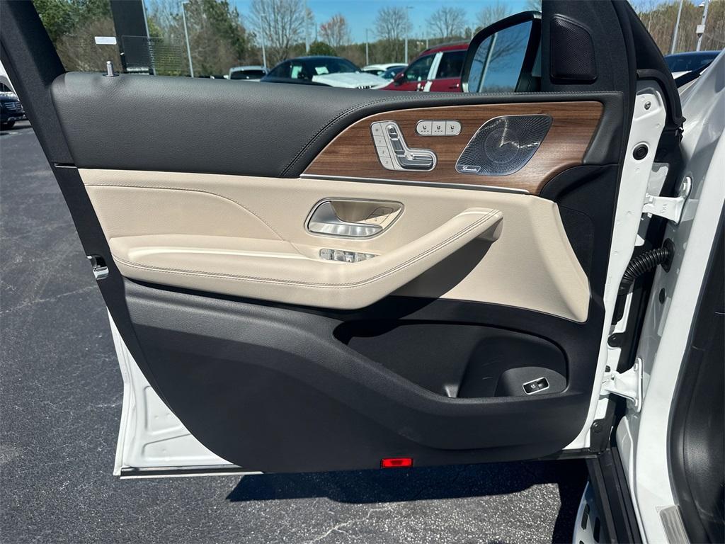 new 2026 Mercedes-Benz GLE 450 car, priced at $89,965