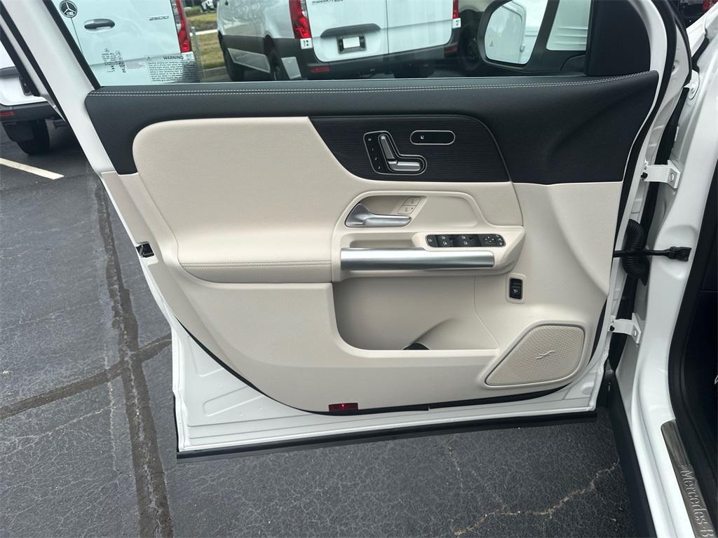 new 2026 Mercedes-Benz GLA 250 car, priced at $50,195