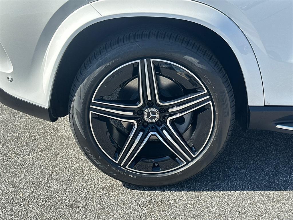 new 2026 Mercedes-Benz GLE 450 car, priced at $83,840