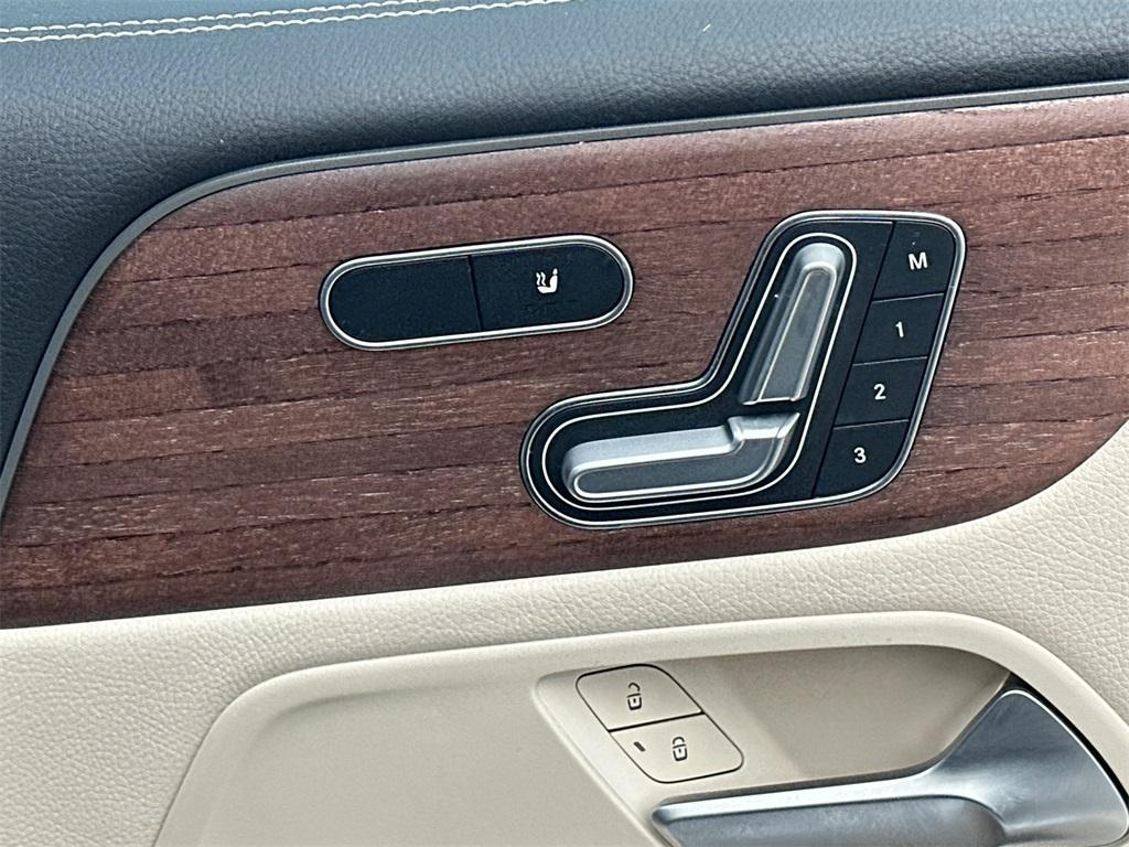 used 2023 Mercedes-Benz GLB 250 car, priced at $35,801