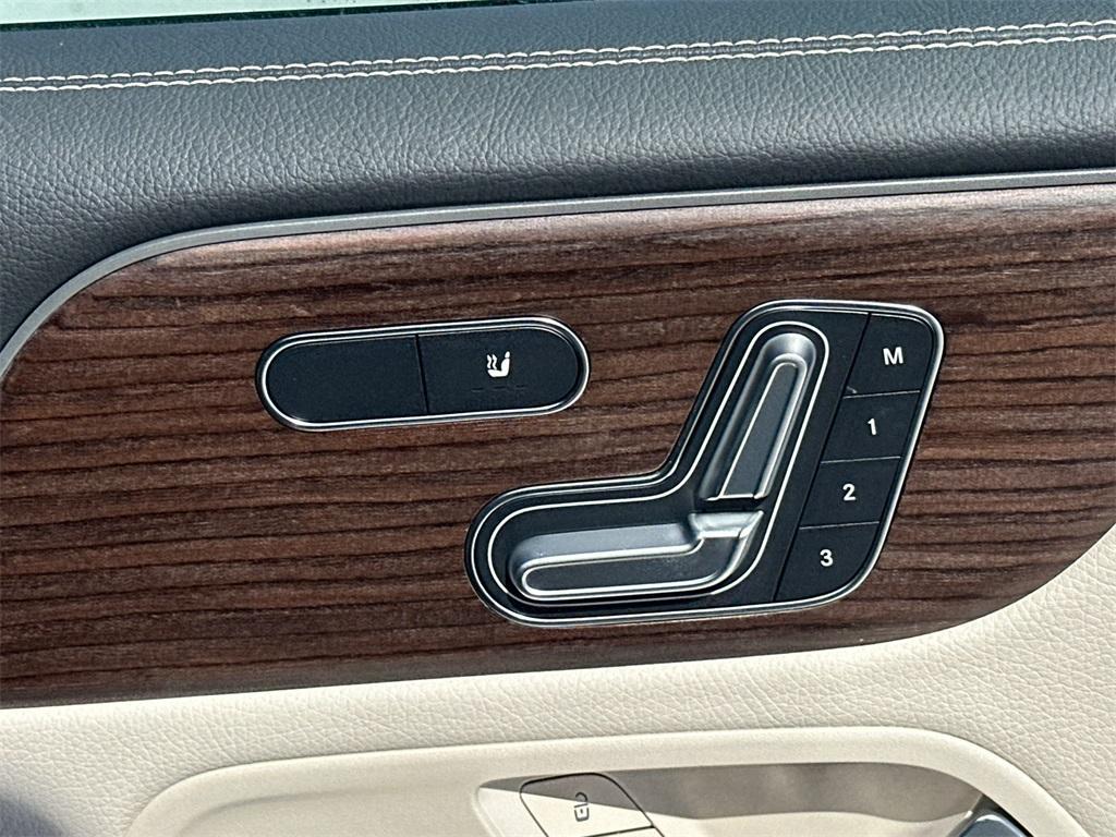 new 2026 Mercedes-Benz GLB 250 car, priced at $53,700