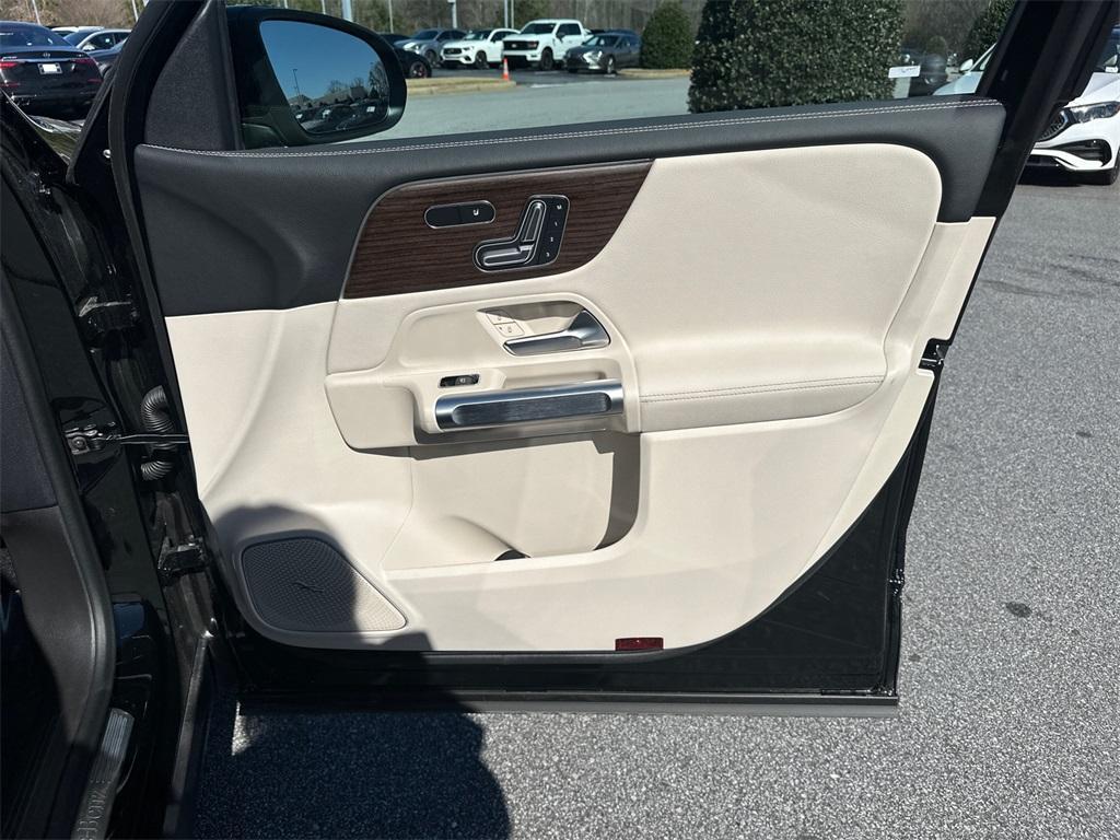 new 2026 Mercedes-Benz GLB 250 car, priced at $53,700