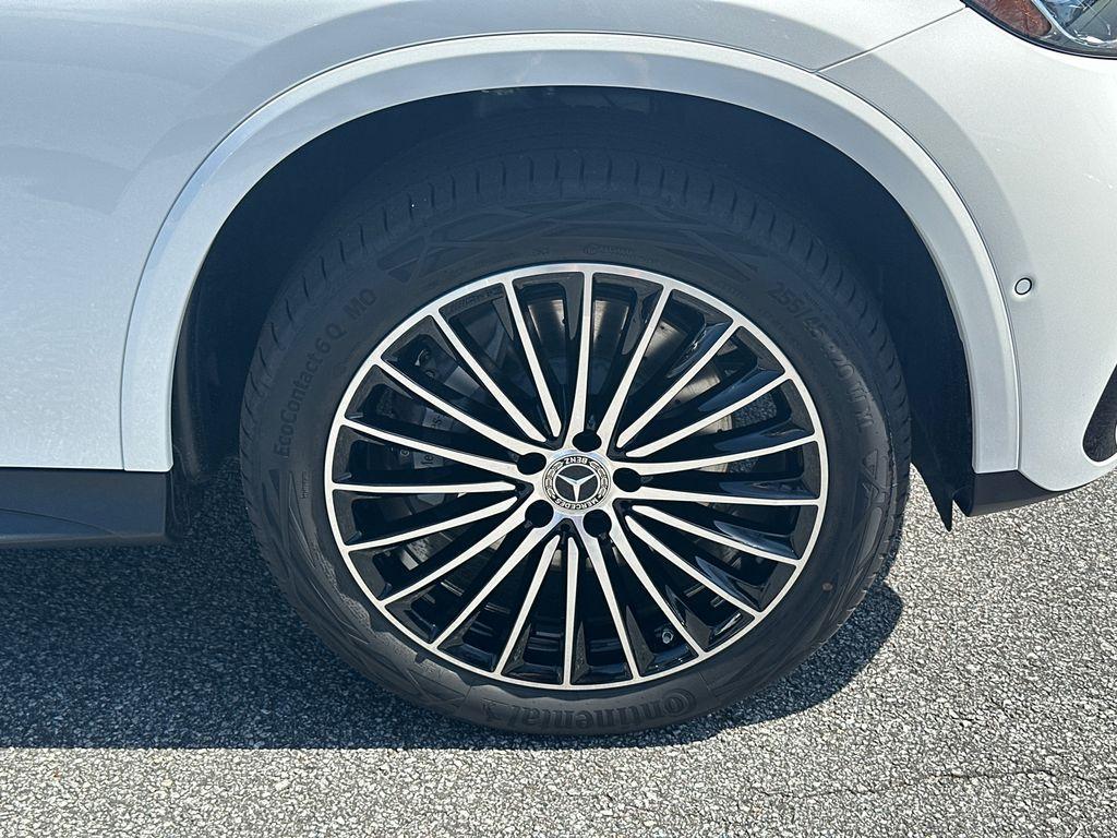 new 2026 Mercedes-Benz GLC 300 car, priced at $66,055