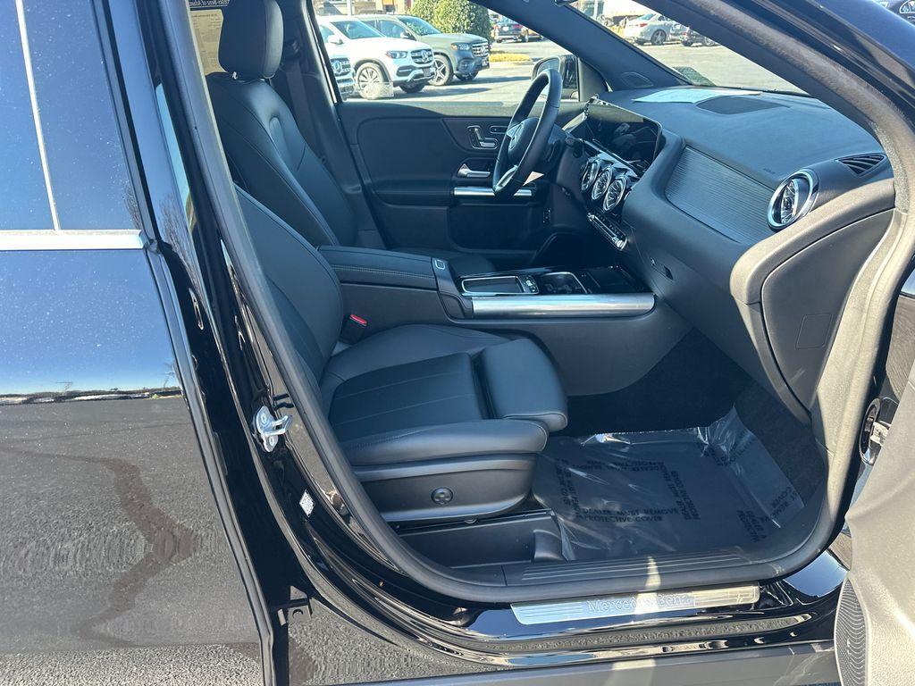 used 2026 Mercedes-Benz GLA 250 car, priced at $40,085