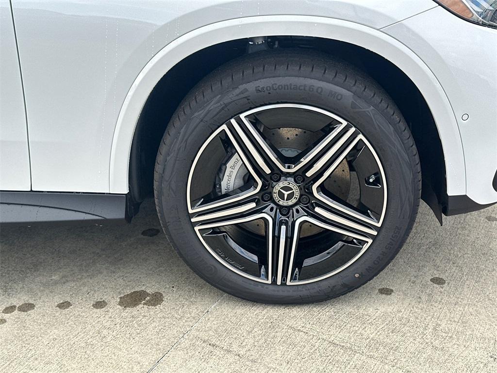 new 2026 Mercedes-Benz GLC 300 car, priced at $63,465