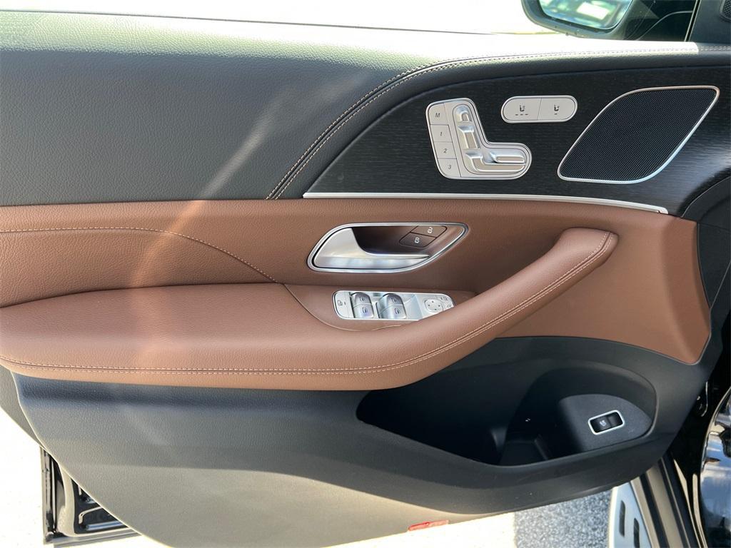 new 2026 Mercedes-Benz GLE 450 car, priced at $80,610