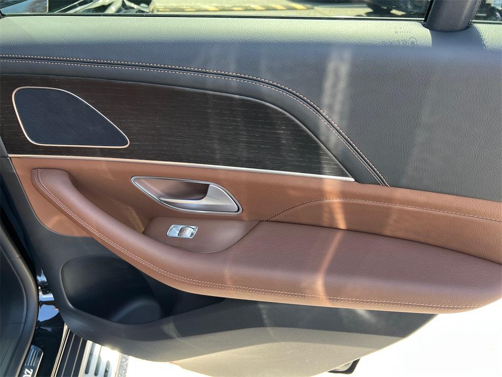 new 2026 Mercedes-Benz GLE 450 car, priced at $80,610