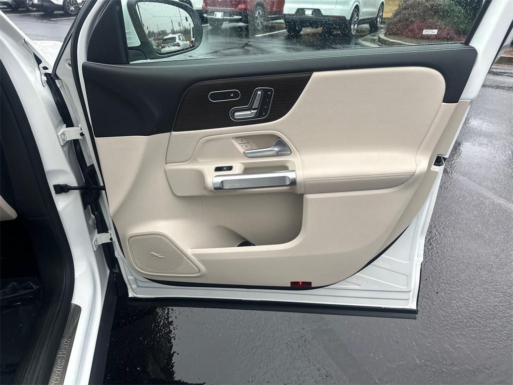 used 2025 Mercedes-Benz GLB 250 car, priced at $42,384