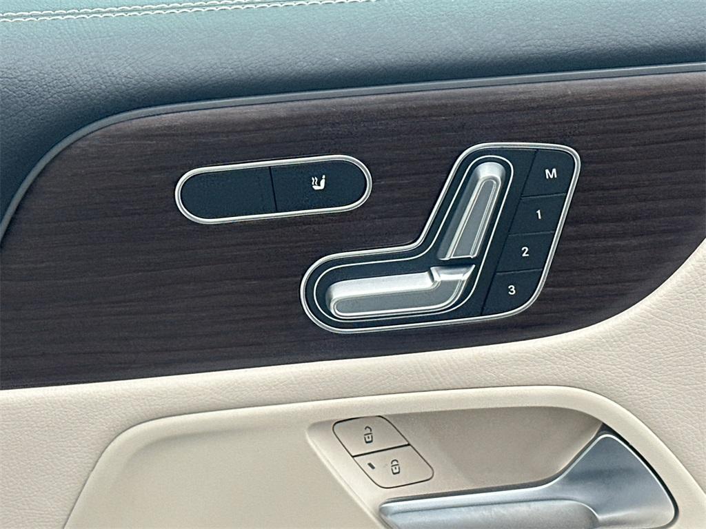 used 2025 Mercedes-Benz GLB 250 car, priced at $42,384