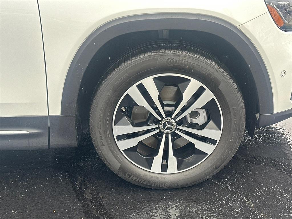 used 2025 Mercedes-Benz GLB 250 car, priced at $42,384