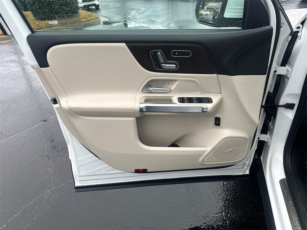 used 2025 Mercedes-Benz GLB 250 car, priced at $42,384