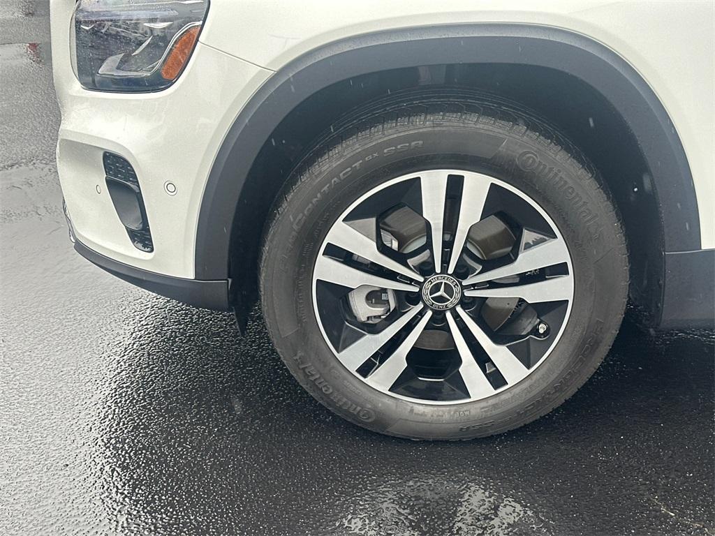 used 2025 Mercedes-Benz GLB 250 car, priced at $42,384